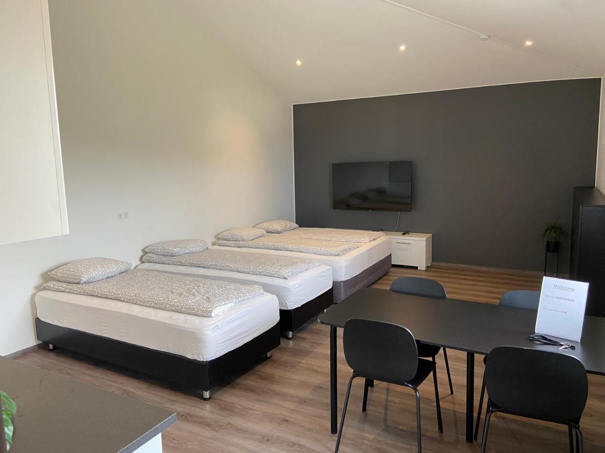 4 Person Room With Private Entrance And Bathroom Keflavík Extérieur photo